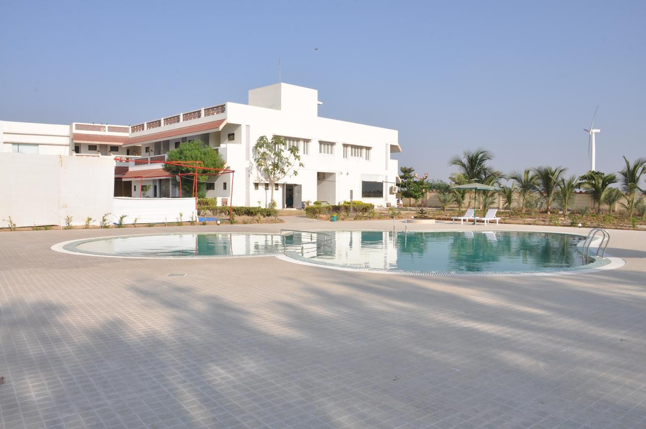 Goverdhan Greens Resort Dwarka L Hotels In Dwarka Exterior foto